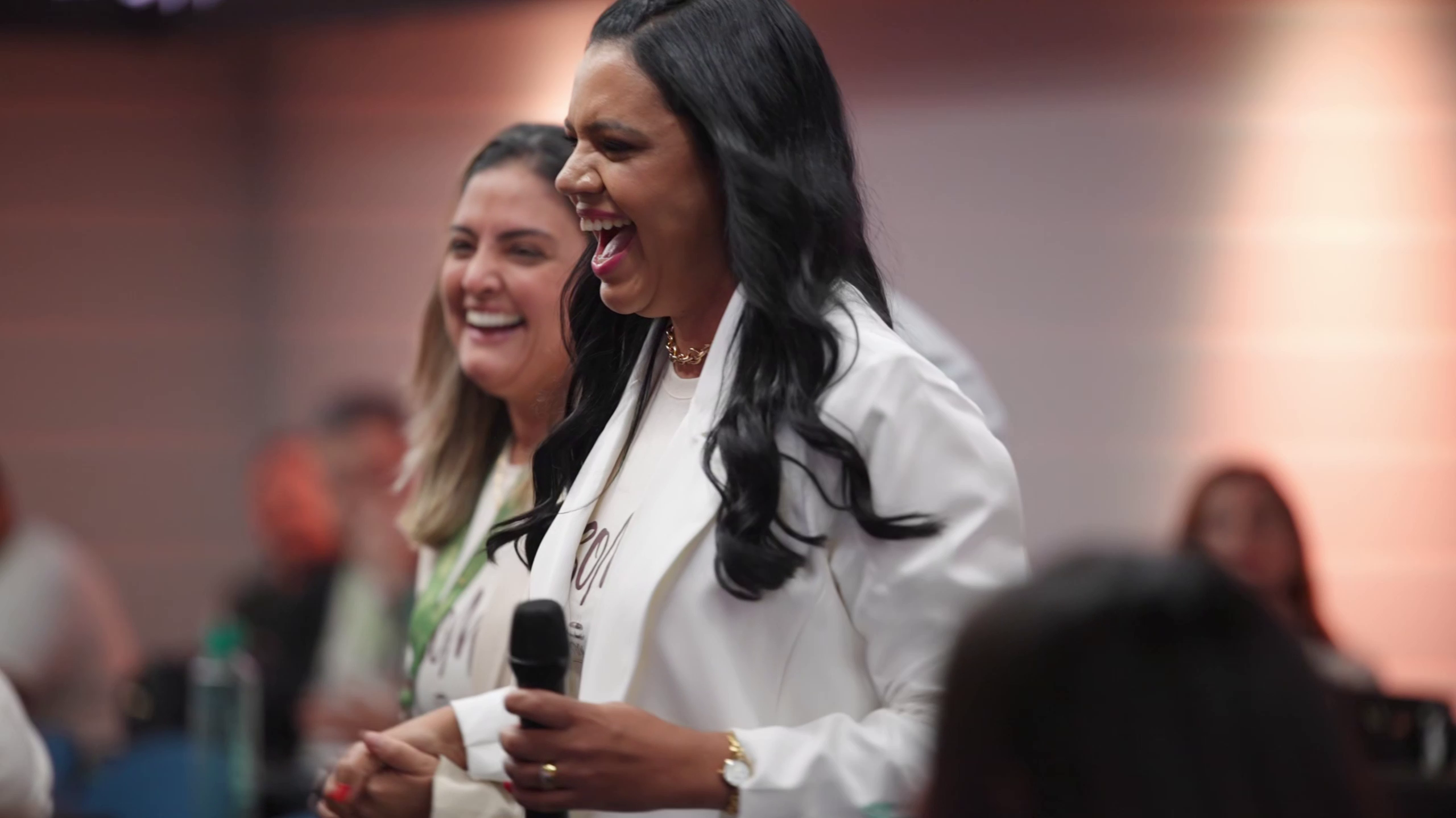 Participantes durante evento corporativo